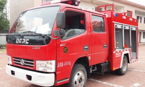 銳鈴2噸水罐消防車