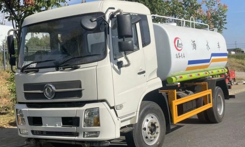 東風(fēng)天錦灑水車(chē)