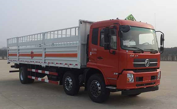 8.6米天錦小三軸氣瓶運(yùn)輸車(chē)