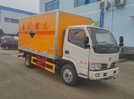 東風(fēng)銳鈴腐蝕性物品廂式運(yùn)輸車 