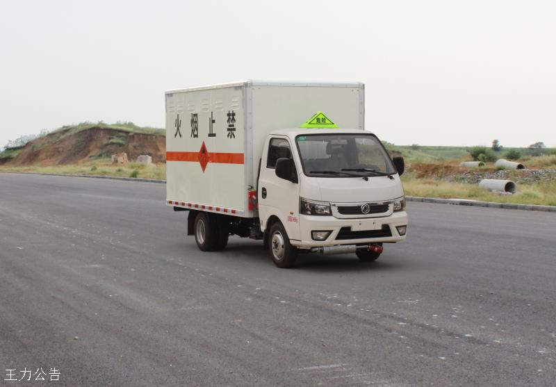 東風(fēng)易燃?xì)怏w廂式運(yùn)輸車(chē)